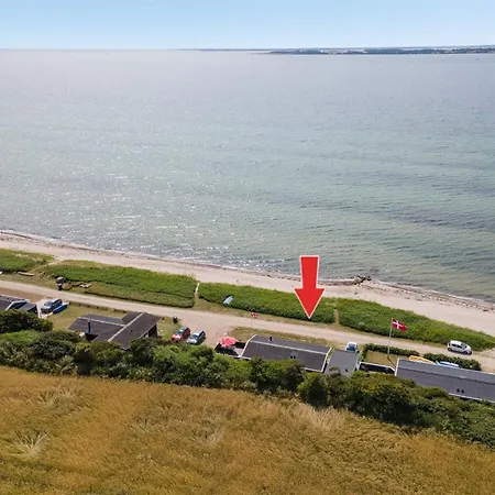 Akseline - 20m From The Sea By Interhome